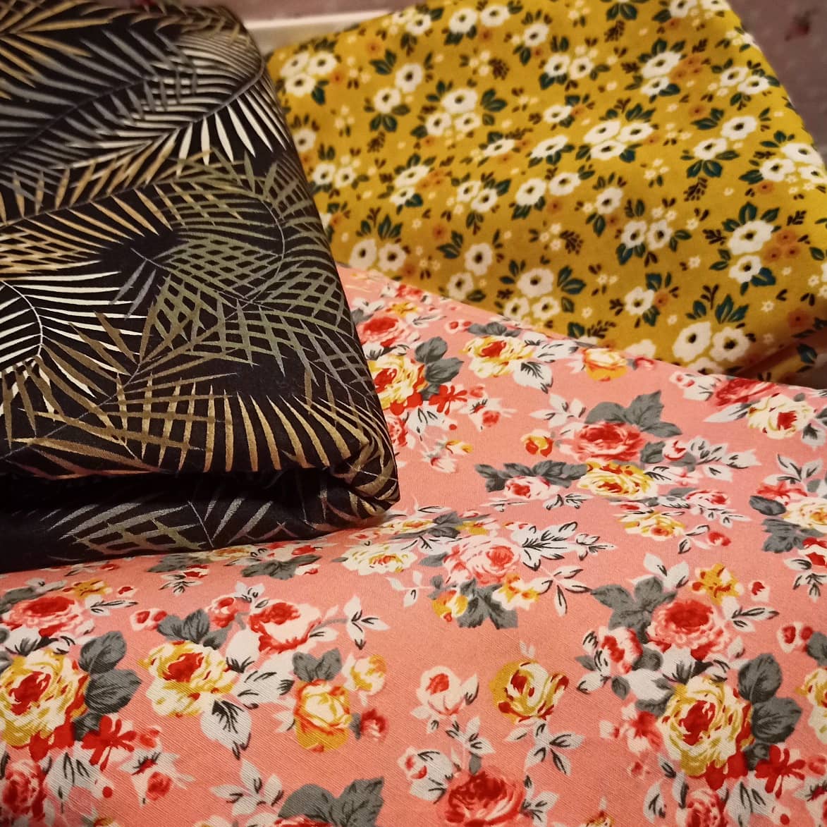 Mel_RoseWrites's tweet photo. Well, I got far too giddy in the local haberdashery 🤦🏼‍♀️ I now have WAY more fabric, thread, and patterns than I probably needed to keep me going this lockdown 😂 Oh well, I can't wait to get cracking!!💃 First project and pattern review coming soon... https://t.co/1YzYpjlQ10