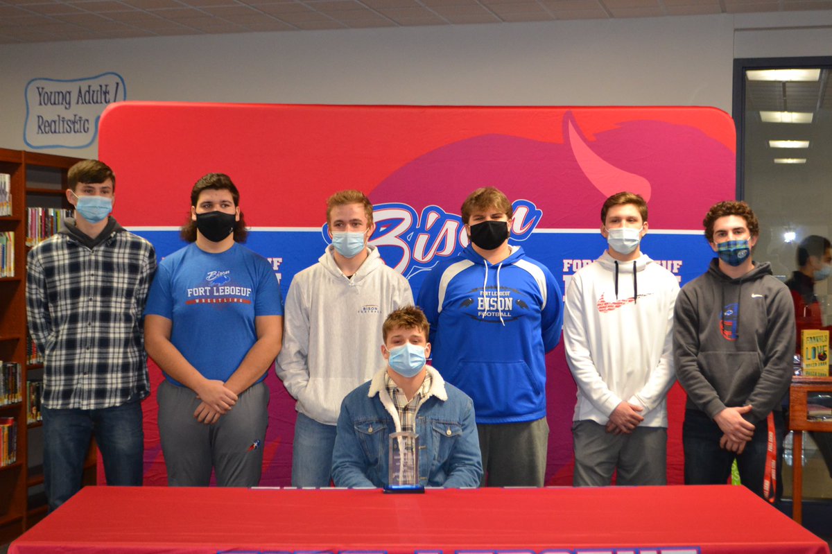 Tristin Harris tweet media