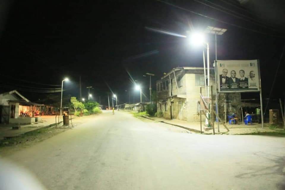 SOLAR STREET LIGHTS: ORHOMURU-OROGUNInstallation of solar street lights in Orhomuru-Orogun, Ughelli North Local Government Area of Delta State.