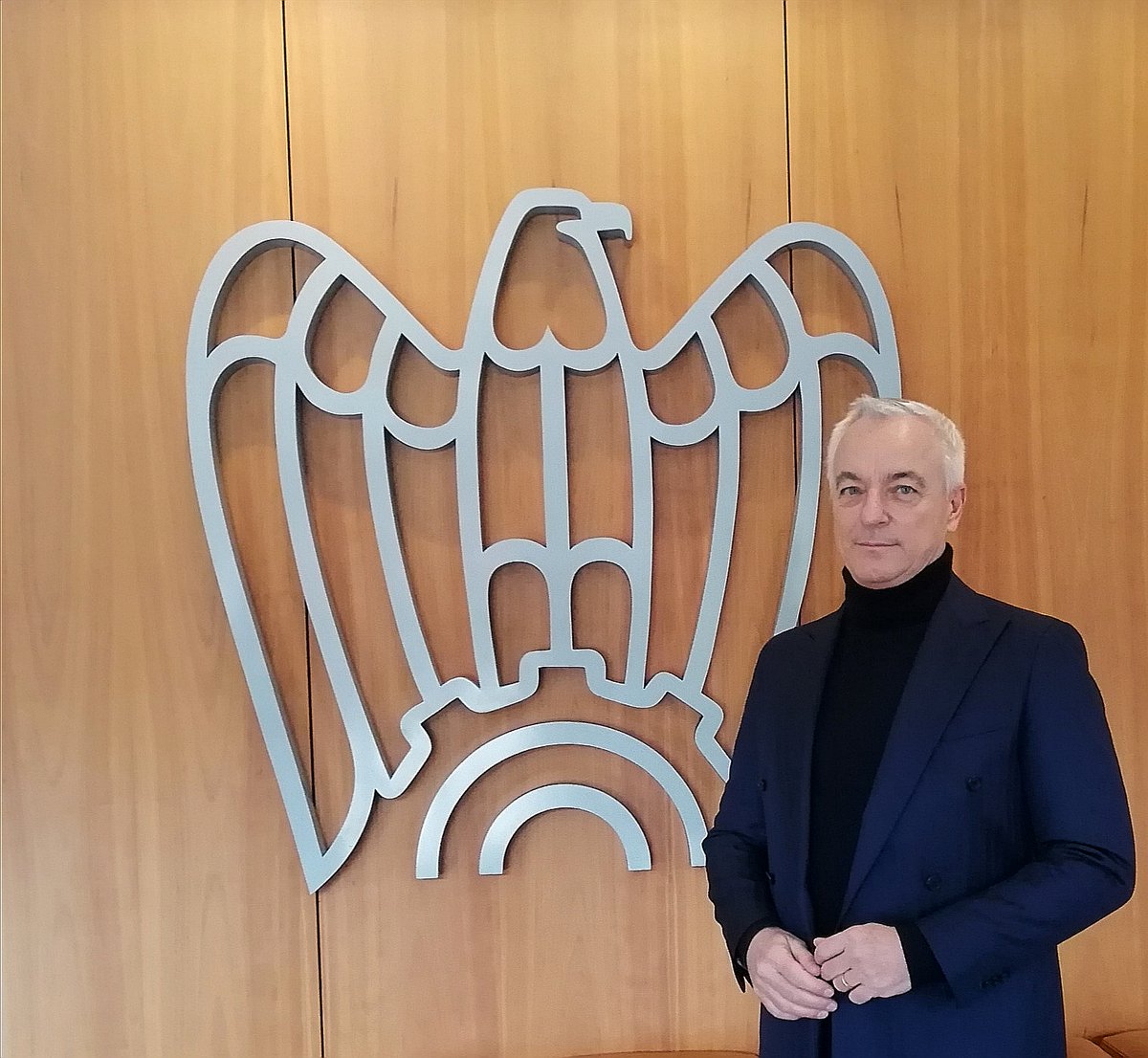 ASSAFRICA's tweet photo. Massimo Dal Checco è il nuovo Presidente di #Assafrica per il triennio 2021-2023, eletto all'unanimità dall'Assemblea dell'Associazione svoltasi on line l'11 gennaio. Leggi il Comunicato Stampa #imprese 👇https://t.co/808Do3Qw8O https://t.co/qIYlUuQYnR
