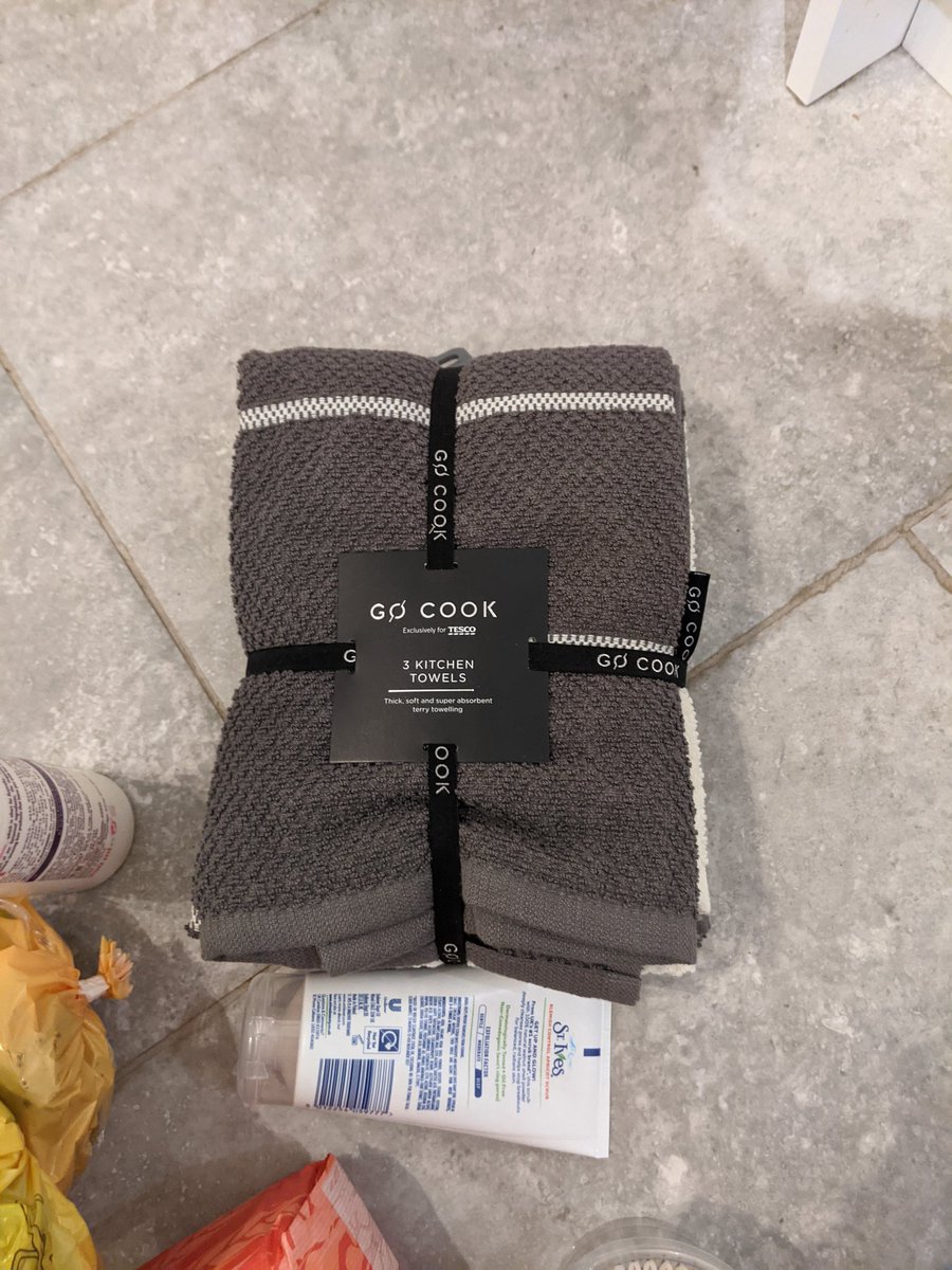 twigglettchic's tweet image. @Tesco not sure how I'm going to weight out my ingredients with these?? How do you think these are a good substitute for kitchen scales? #pathetic #brokenalgorithm