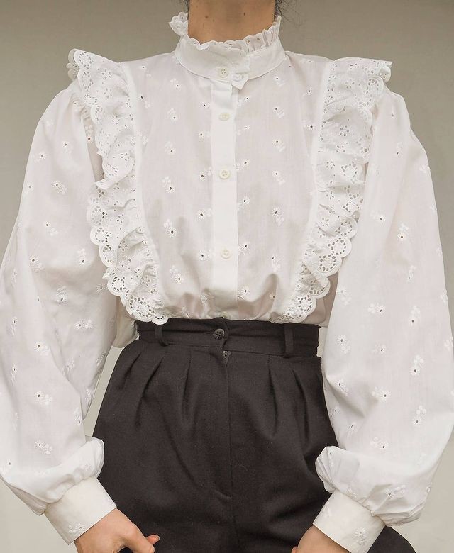 Niki: i like to add elegance but fierce so i chose pants instead of dress.