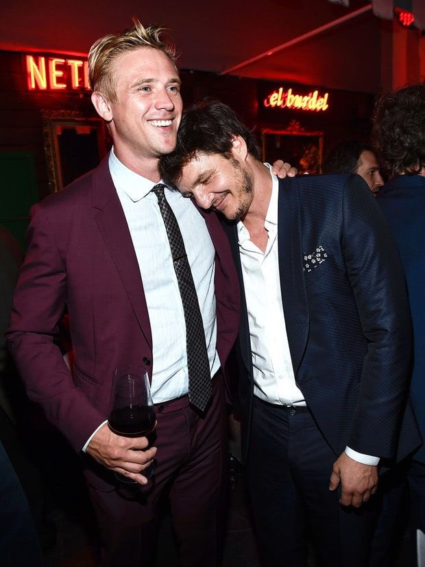 just pedro pascal being cute with his friends; a necessary thread