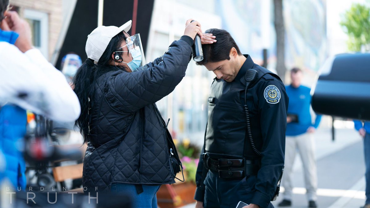 tvburdenoftruth's tweet image. Here’s a little sneak peek at the making of Season 4! 🎥 New episodes January 28 at 8pm ET / 8:30NT on CBC TV and CBC Gem! 😁📷 : Shauna Townley
#burdenoftruth #kristinkreuk #petermooney #millwood #truthets #newseason #season4 #behindthescenes #sneakpeek #makingof #onset #setlife