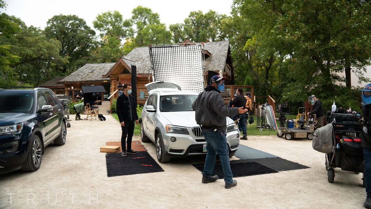 tvburdenoftruth's tweet image. Here’s a little sneak peek at the making of Season 4! 🎥 New episodes January 28 at 8pm ET / 8:30NT on CBC TV and CBC Gem! 😁📷 : Shauna Townley
#burdenoftruth #kristinkreuk #petermooney #millwood #truthets #newseason #season4 #behindthescenes #sneakpeek #makingof #onset #setlife