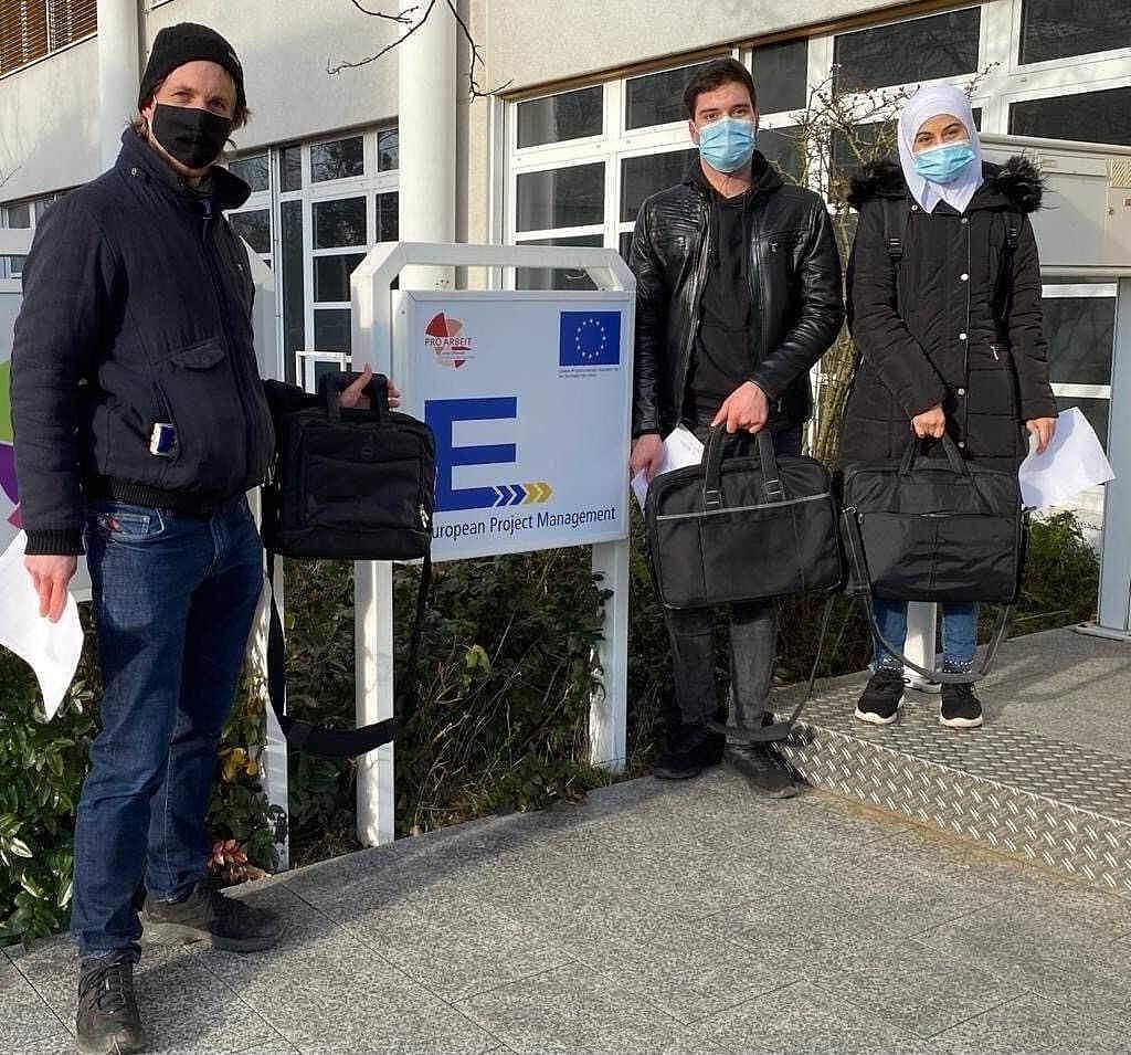 labdoo_D's tweet photo. Weitere jugendliche Teilnehmer im EU-Projekt DIGITOL konnten ihre IT-Spenden kontaktlos von Labdoo übernehmen.
https://t.co/Z6MkGlm8nZ
https://t.co/M2D2y5Rppo
#digitol #offenbach #Dietzenbach #EUprojekt #Inklusion #Gesellschaft #society #Beitrag #contribution @AmiraBieber https://t.co/g1EnGBnbfi