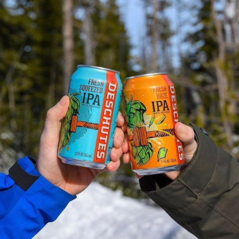 DeschutesBeer's tweet photo. Cheers to a fresh start to the week. 🍻 ⁣

#DeschutesBrewery #InBend #FreshSqueezedIPA #FreshHazeIPA #CraftBeer https://t.co/YxPxT2ovZ8