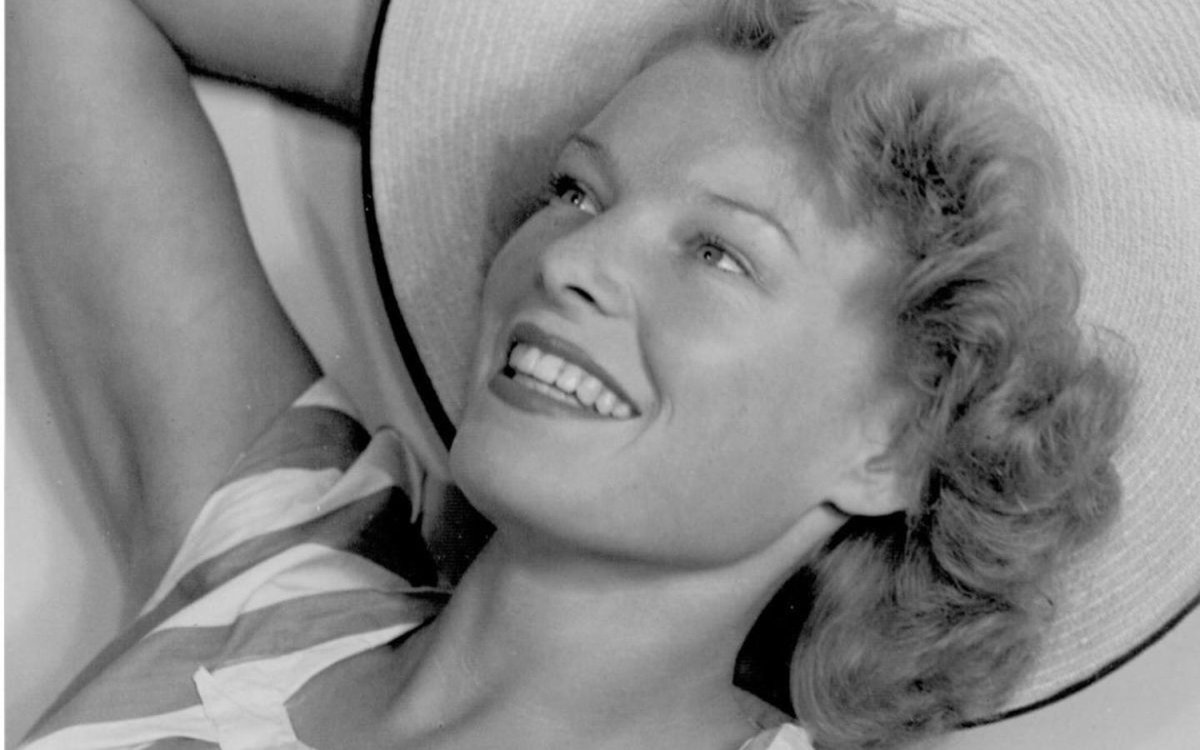 SISCruise's tweet photo. Sending love to @richardbranson and the entire @VirginVoyages family at this time. Richard is celebrating the life of his mum, Eve Branson, who recently passed away from COVID-19. Let's all cherish the lives of those closest to us during these trying times. 🙏🏾 https://t.co/oVgo71yBGM