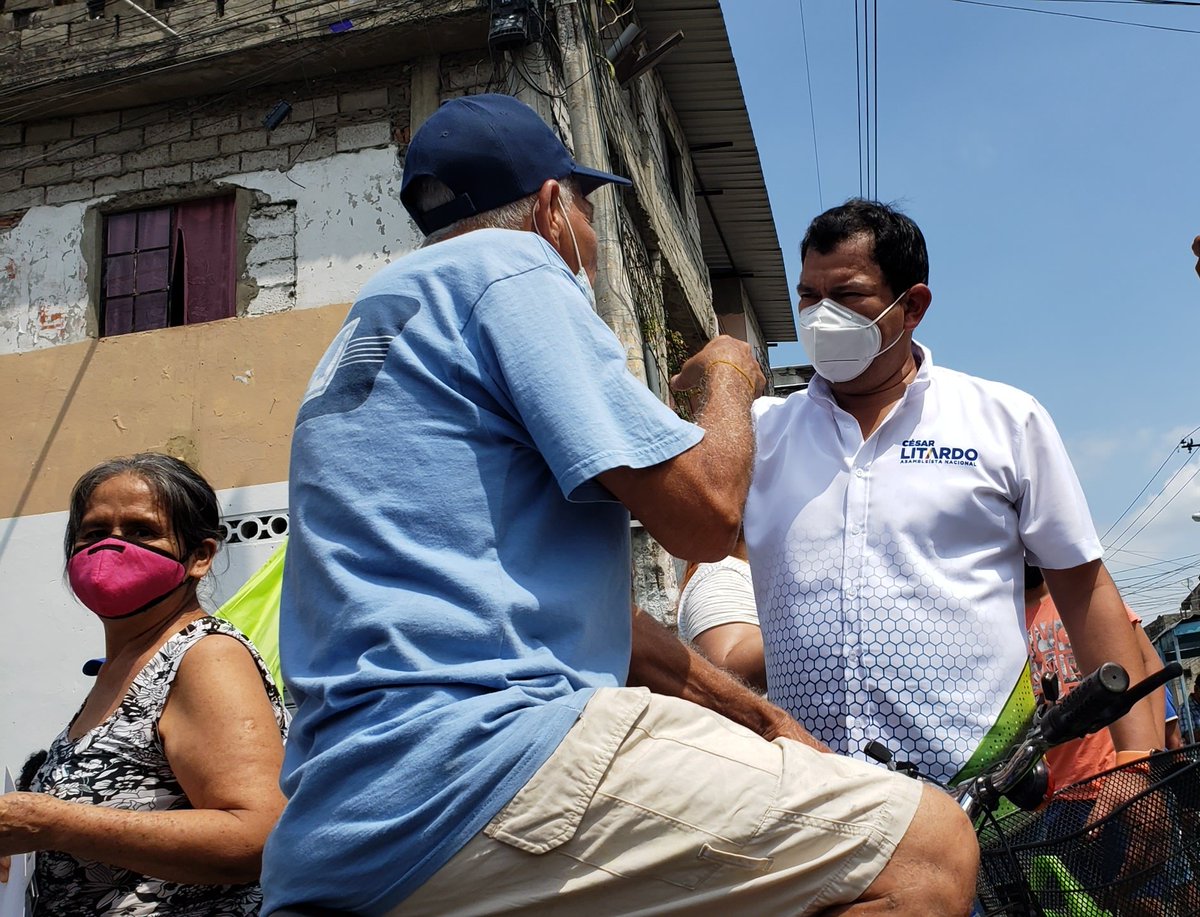 Junto a <a href="/XimenaPena1/">Ximena Peña</a>,  <a href="/anitabelenmarin/">Ana Belén Marín</a> y #JonathanParra recorrimos el suroeste de #Guayaquil. 
Es impresionante el respaldo que recibe la <a href="/35PAIS/">Pily Castillo KRC 🗣️</a> en los diferentes cantones de la provincia del #Guayas. ¡Cuenten con nosotros!

#LitardoAsambleístaNacional 
#VuelveLa35