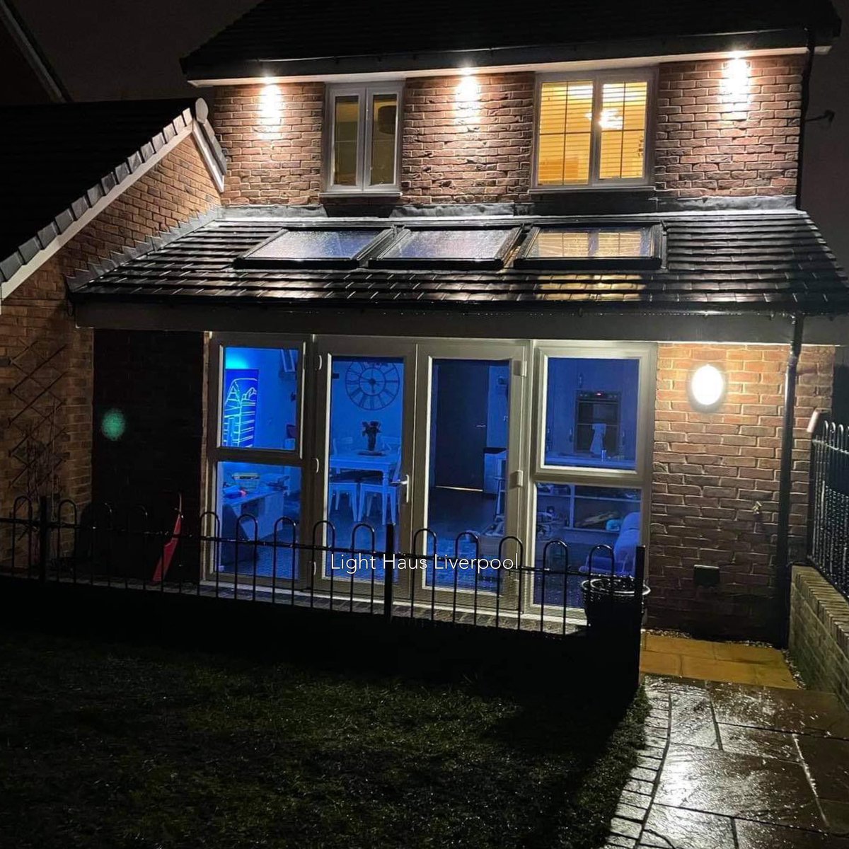 LightHaus6's tweet photo. π€©π€© Front, rear and garage soffit light install! Another happy customer!
Call or DM us for more information!
-
-
#Lighthaus #Lighthausliverpool #Electrician #Liverpoolelectrician #Domesticelectrician #Lighting #Externallighting #Liverpoollighting #Downlights #Liverpool https://t.co/9UibVnx34m