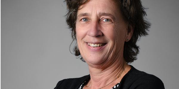 JOGGNL's tweet photo. Gezond moet ‘het nieuwe normaal’ worden. Waarom? Lees het interview met Anneke van Zanen-Nieberg @AvZanen van @nocnsf en @MarjonBachra. Door de uitbraak van het coronavirus zijn kinderen minder gaan bewegen; een zorgwekkende ontwikkeling. https://t.co/xEUhWdAyT8 https://t.co/O6MU7Jeq8w