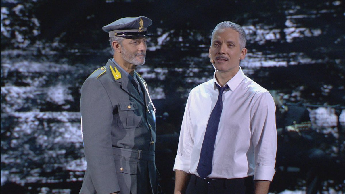 Un gioco di specchi commovente tra <a href="/BeppeFiorello/">Giuseppe Fiorello</a>, <a href="/Fiorello/">Rosario Fiorello</a> e il loro papà ♥️
#PensoCheUnSognoCosì #Rai1