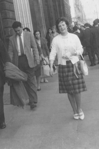 ManOnBridgeDoc's tweet image. Kay Byrne outside GPO. Submitted by Kay Monaghan (1962)