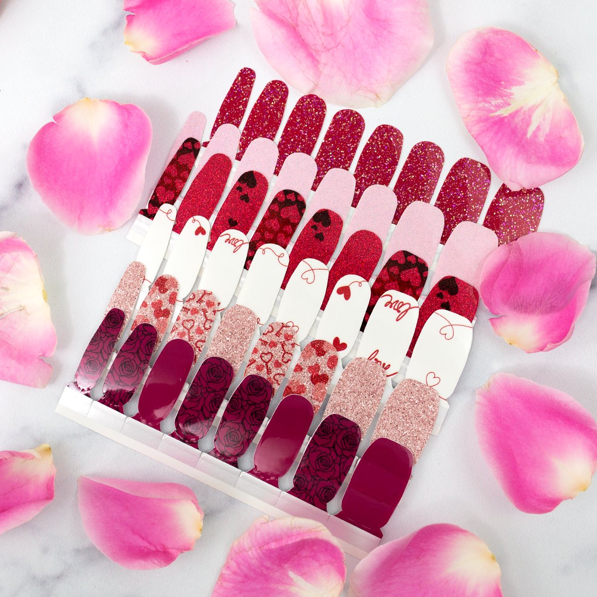 FrettRose's tweet image. colorstreet.com/rosemarysf 

New color street colors for Valentine’s Day