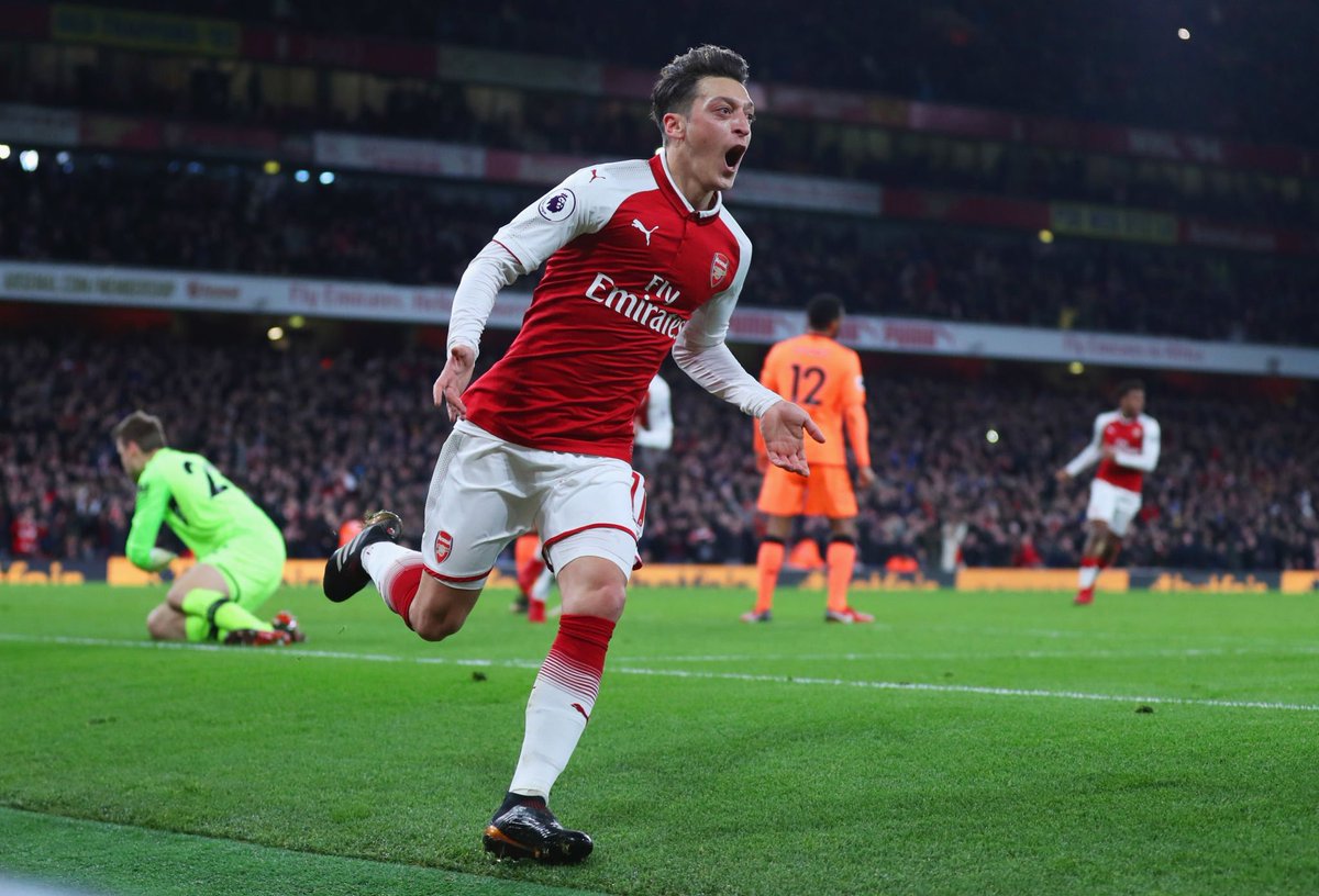 XanderKAlex1's tweet photo. #AskMesut  for me I would like to thank you for the work you done at @Arsenal your my best player of all seasons thanks for the memories I wish you the best. https://t.co/KW6n53d75l