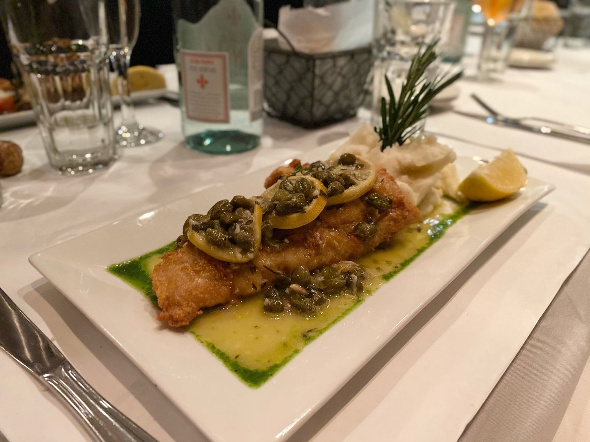 MonicasBoston's tweet image. What's new on our menu in 2021? Try our latest featured item: Haddock Picatta!

Battered and fried haddock served with lemon and capers piccata style with garlic mashed potatoes.

Come dine with us - dine in or take out. We'd love to serve you. monicasboston.com/items/haddock-…