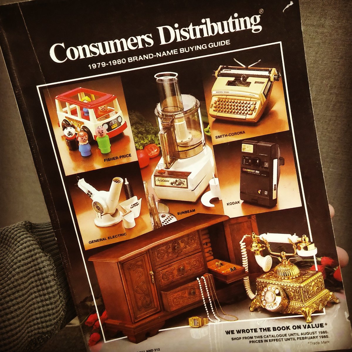 Plaidstallions's tweet photo. Happiness is a new catalog, time to reunite with an old friend.
#catalogs #wishbooks #consumersdistributing https://t.co/qHu4FFJP0V