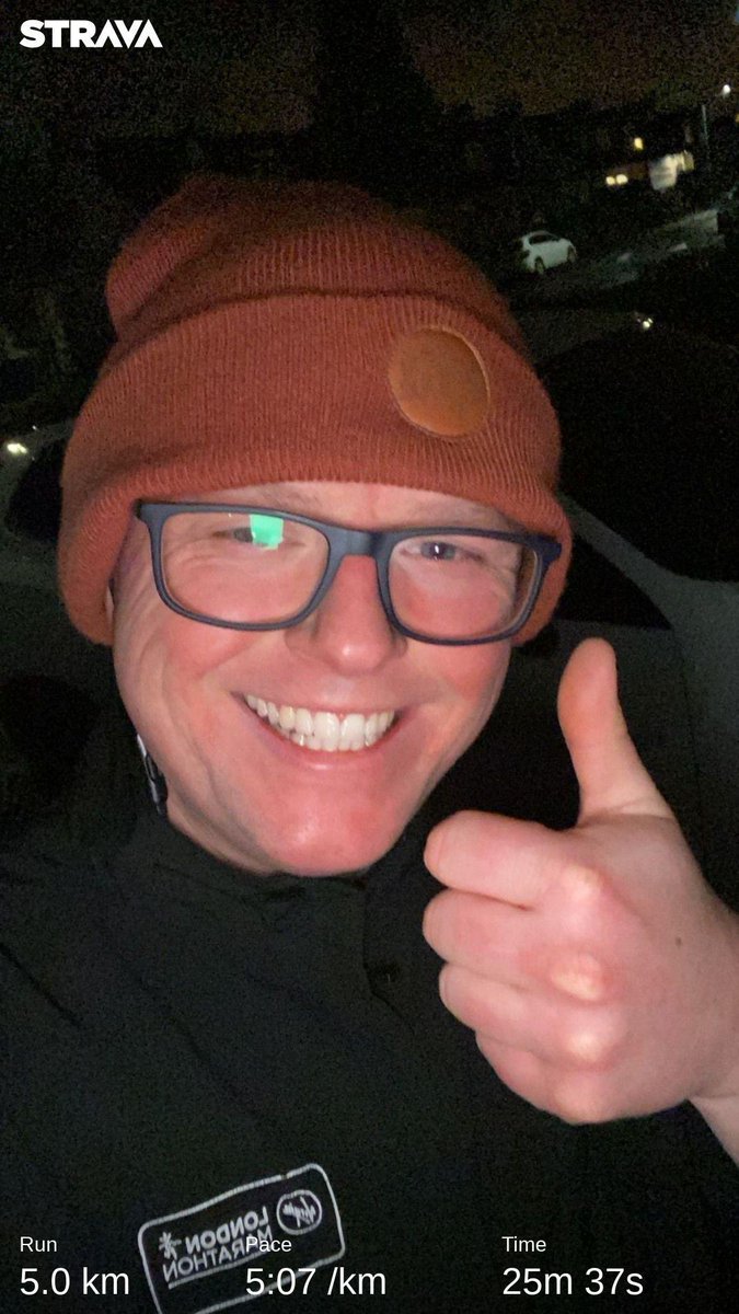 robmurray11's tweet photo. Great start to #missionmurray! Nice 5k run around #Paisley followed by an amazing @emkfit dance session with @BassandDrumCat! Tonight’s music- things on a Walkman: some true classics. #fitness #ukrunchat. https://t.co/RZp19bO9Yo