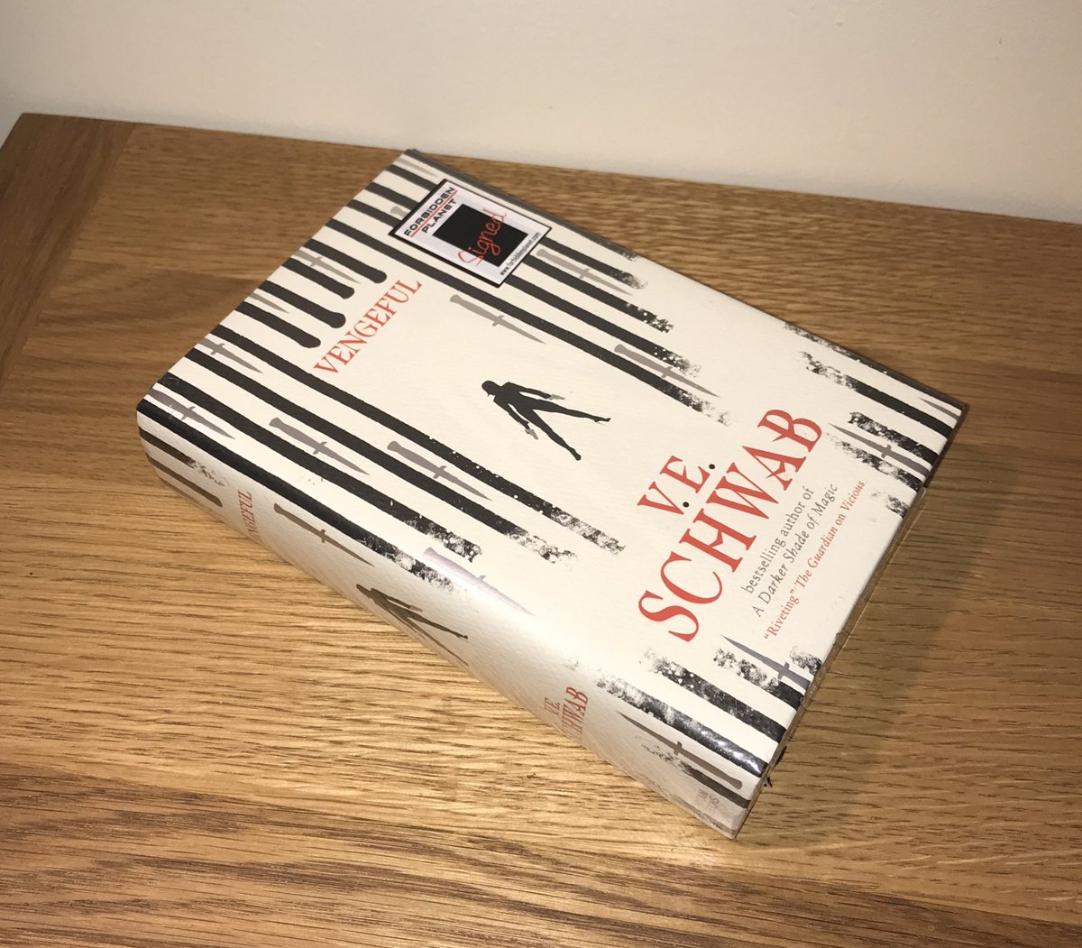 YAundermyskin's tweet photo. Giveaway! Signed copy of Vengeful by VE Schwab. 

RT, follow and like my pinned tweet to enter. Open INTL. 

Ends 8am GMT 31st January. Good luck!

#Giveaway #Competition #Win #bookgiveaway #VESchwab https://t.co/JywiumsIKi