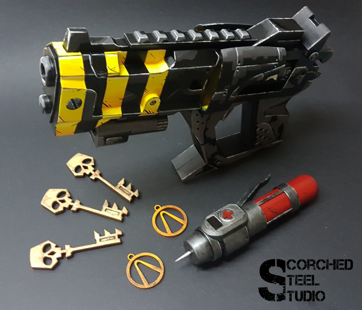 ScorchedSteel's tweet photo. "quick" project as a Christmas present for my little sister.
Turned out pretty cool looking. No airbrush this time
@Borderlands #unkemptharrold #healthpack @Borderland2Keys https://t.co/Yc3Zha5pgS