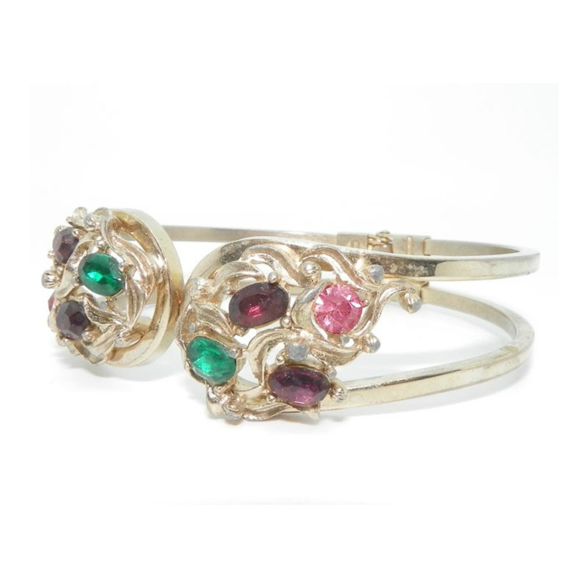 JunkYardBlonde's tweet photo. Vintage Artisan Made Multi Colored Hinged Bracelet Cuff https://t.co/0U8JLb60Q0 #Etsysellsvintage #Gotvintage #JunkYardBlonde #RhinestoneCuff https://t.co/wK4abU7TEn