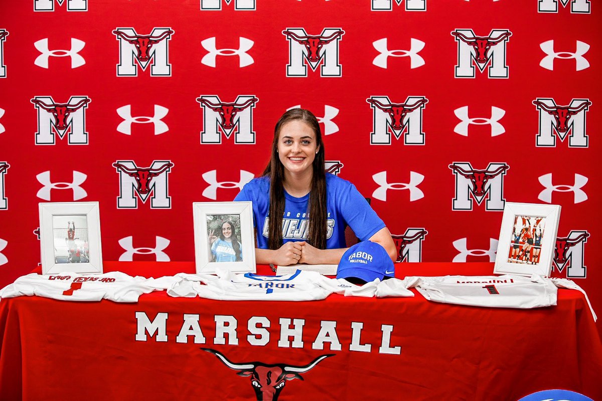EmilyEllenburg2's tweet photo. Excited to say that Iβm officially a Tabor Bluejay!!!ππ https://t.co/uv6Z1U1awN