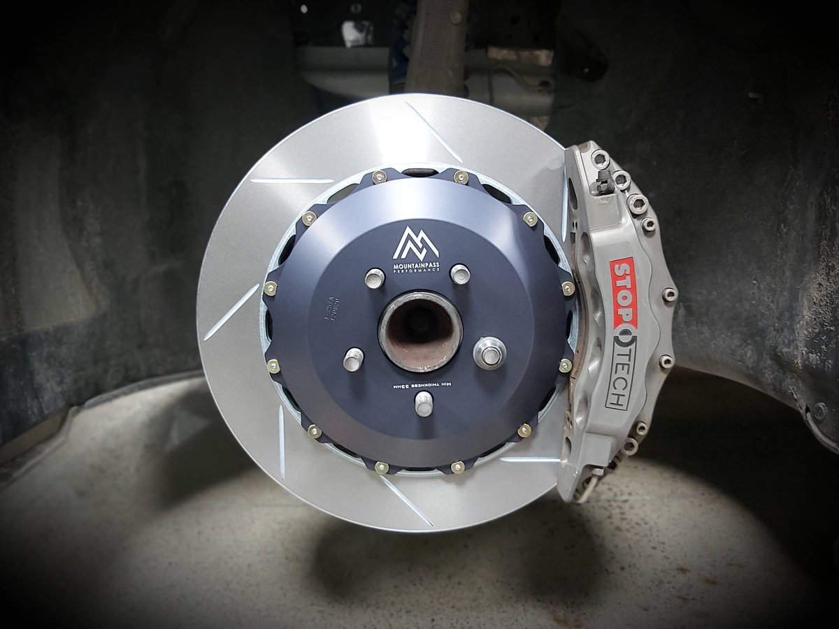 MountainPassEV's tweet image. 380mm of USA sourced and manufactured iron and aluminum.

#mountainpasspeformance #stoptech #girodisc #bigbrakes #racing #tesla #model3 #modely #model3performance #timeattack #circuit #