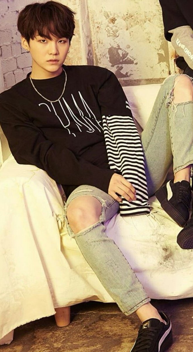 sublimepinksuga's tweet photo. min yoongi is a kitten. 
a kitten is min yoongi. 
i adore the kitten named min yoongi every single day. 
#yoongi #kitten #cat 
🐱💚 https://t.co/fiLd2wMF5c