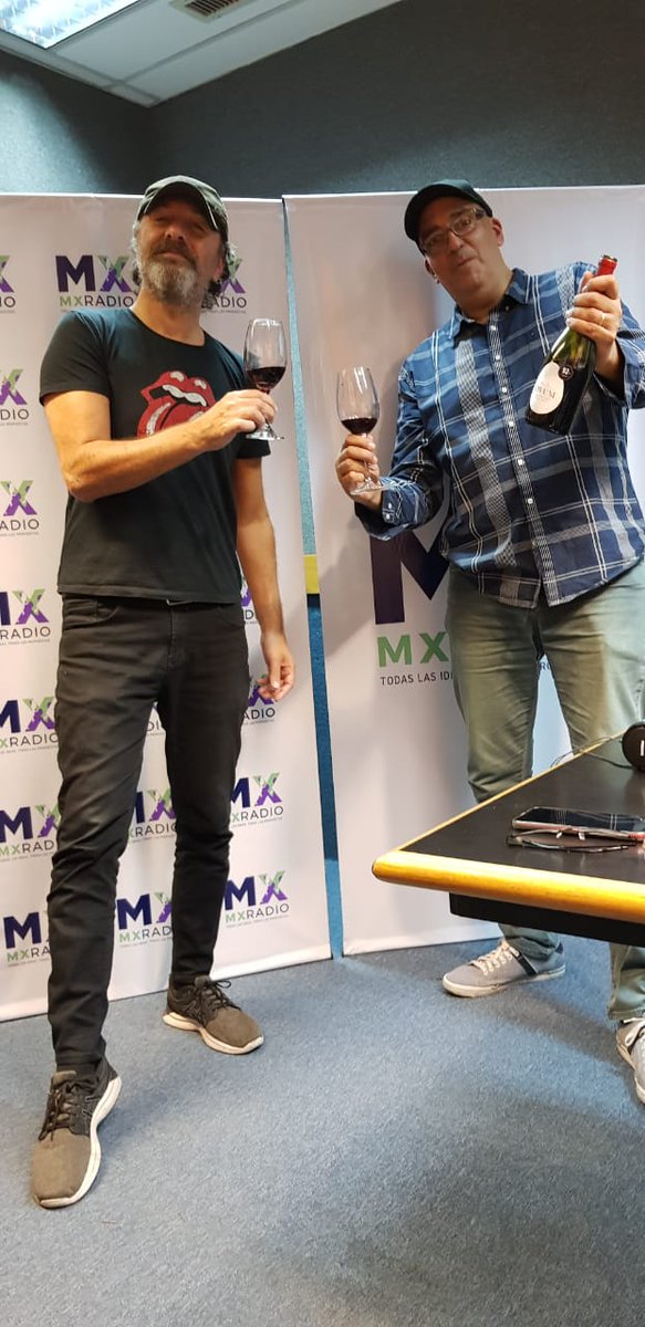 Gracias Musu querido por venir hoy a la radio!!!
A seguir comunicando el vino con pasión , humor y puro corazón!!
Salute hermano!
<a href="/VinotecaMRWines/">Musu</a> 
<a href="/XradioM/">MXradio</a>
#elkoroldelvino