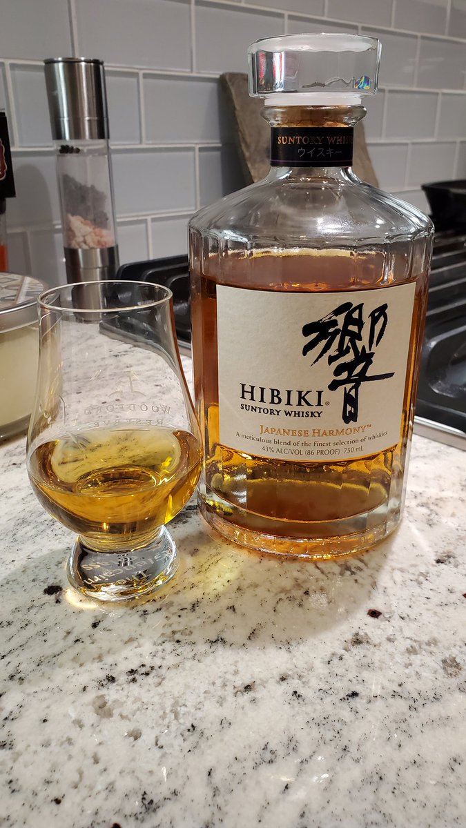 LoneStarNiner's tweet photo. Perfect pairing National Championship Game and #Hibiki Japanese Whisky #NationalChampionship #GoOSU https://t.co/jFyzm6QVm6