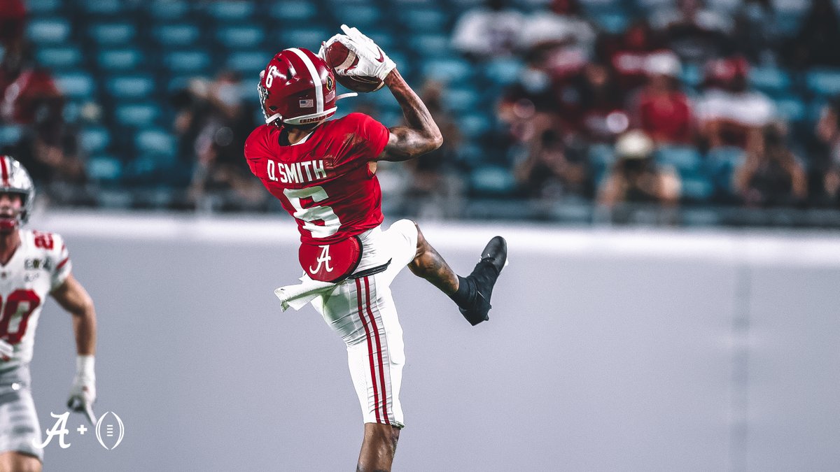 AlabamaFTBL's tweet photo. Devonta Smith captures the No. 1 spot on the Alabama career receptions list with 232 catches @DeVontaSmith_6 

#RollTide https://t.co/cVWrXQ8A0x