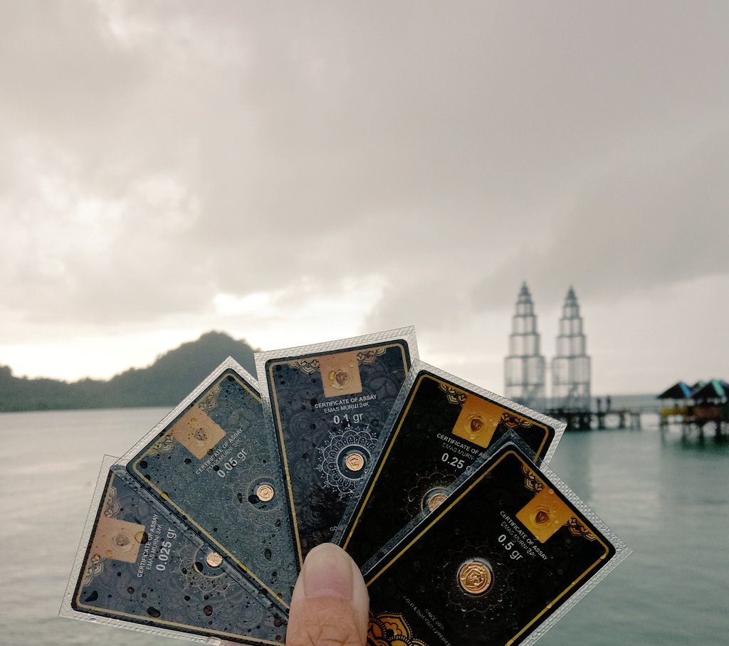 jajankoinimut's tweet photo. Jangan remehkan kepingan emas kecil ketika untuk membeli kepingan besar pun anda belum mampu.
Mulai aja dengan kepingan imut #MiniGold asal konsisten menyisihkan tiap bulan maka kepingan besar pun bukan hanya sekedar angan dan bayangan 😉🥰🥰🥰 https://t.co/vdlGLmoDJ0