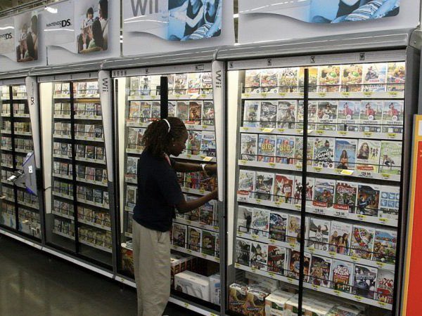 flowerydee64's tweet photo. do yall remember when the video game section looked like this? :,( https://t.co/DIrDzTIbvS