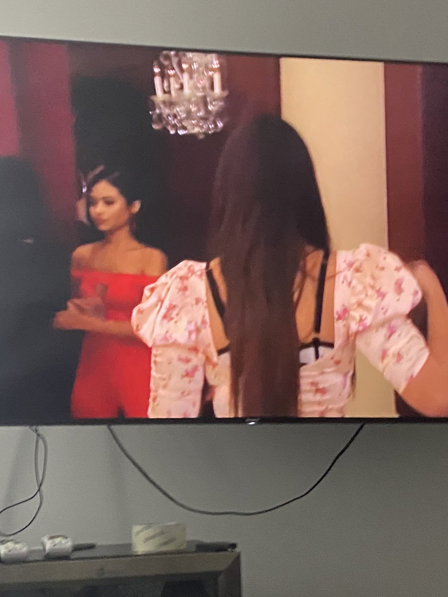 BarstoolRia's tweet image. THAT BRA IS DISGRACEFUL #TheBachelor