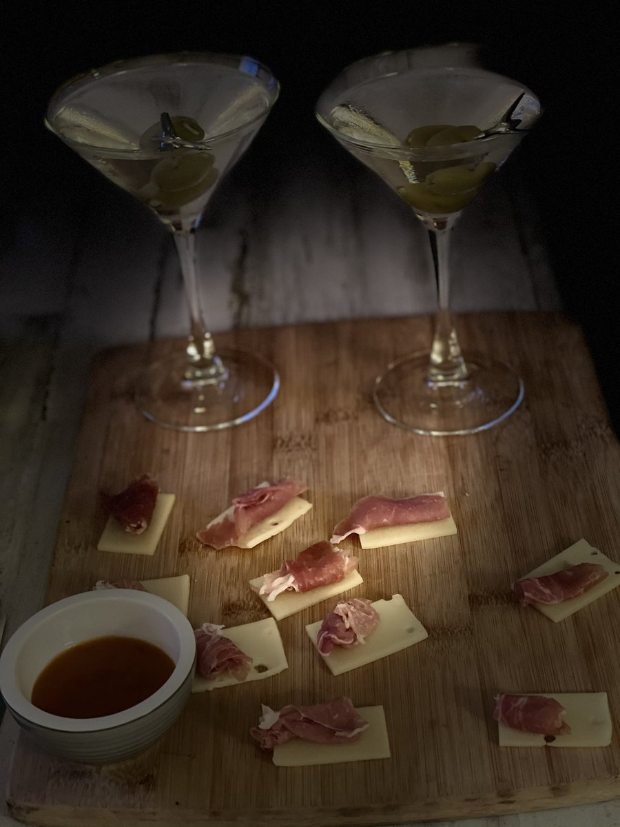 Hubby made #appetizers and #drinks for #MartiniMonday 🍸
Prosciutto &amp; Swiss w/ @MillersMustard dipping sauce 
👇🏼 
Me: Thanks honey! I think I might still be hungry 
Hubs: You have 2 olives in your glass 👀
#wellplayed 🫒