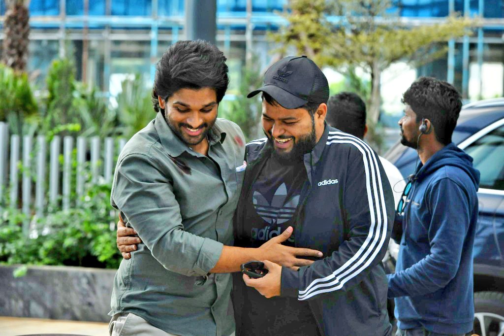 KalwaShashank's tweet photo. #1YearForNonBBIHAVPL #AVPLTrendDay #AVPLTrendToday #Pushpa #MovieOfTheYearAVPL #2020BoxOfficeWinnerAVPL #TrivikramSrinivas #Trivikram #SankranthiBlockbusterAVPL #AlluArjun #AVPLReunionBash #AVPLTrendDay #AVPLTrendToday
@alluarjun @hegdepooja @MusicThaman 

AVPL ANNIVERSARY CDP https://t.co/QX74tAc3j3