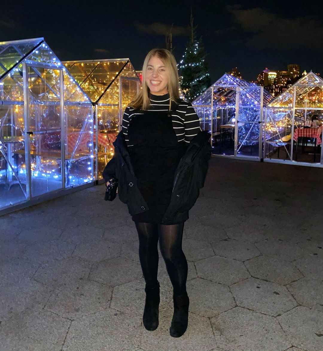 All smiles here!❄️ Reservations are now open through March, visit watermarkny.eventbrite.com to book! (📷 @mariaadicarlo) #watermarkny