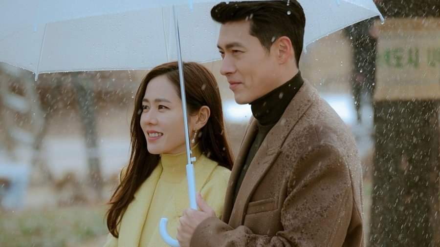 2. THE USE OF TROPE WITHOUT FOLLOWING THE USUAL PATTERN.This drama has the rich guy, but also the rich girl, it had the second lead but not to bother the main leads, it had the rich parents but not bad ones. And also, ALL LEADS ARE STRONG CHARACTERS. (+) #CrashLandingOnYou