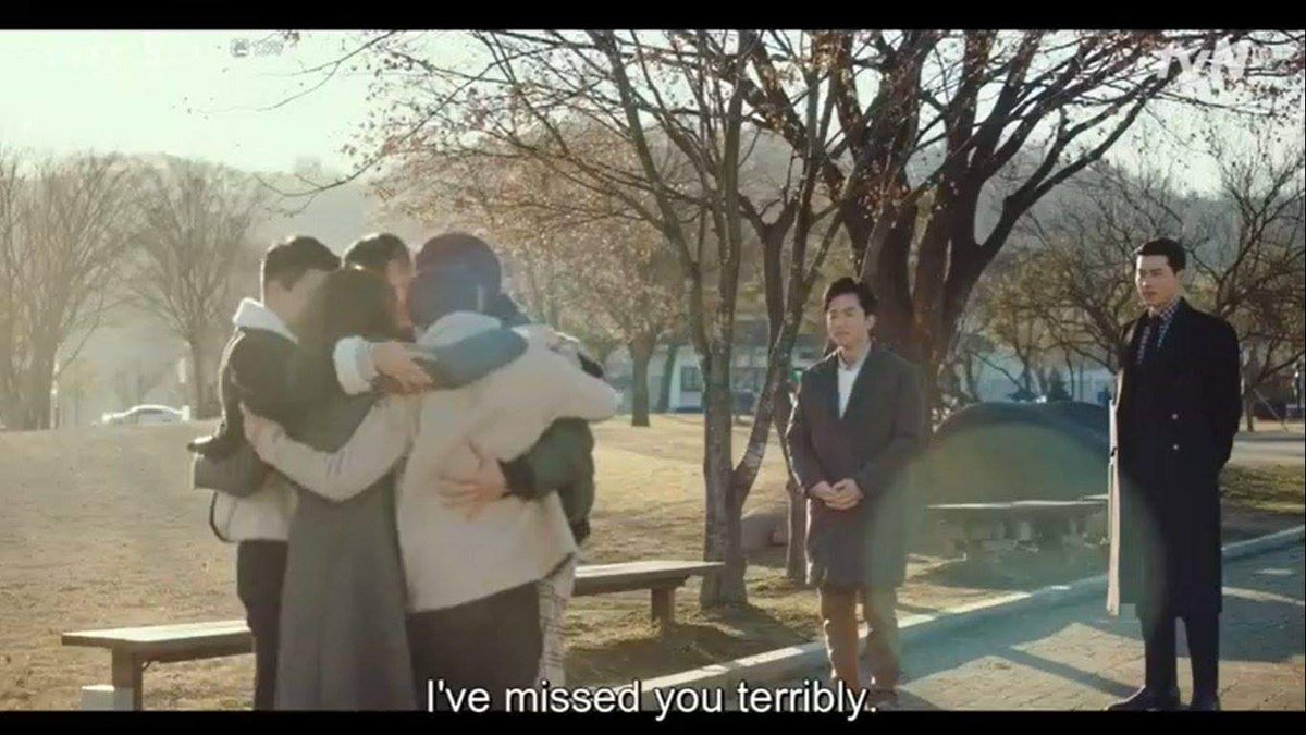 Clichés? All dramas will always have them, but DO YOU SEE THIS? little but valuable moments like these and special characters are what make A ROM-COM UNFORGETTABLE AND SPECIAL TO ME. I'M SO GLAD THAT I STARTED TO WATCH  #CrashLandingOnYou, BECAUSE I JUST LOVE IT SO MUCH. 