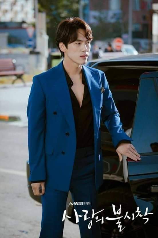 STRONG MALE LEADS We can see how strong Jung Hyuk and Seung Jun are when it comes to their personalities and attitude, but it was use in an amazing way, it was not use to overshadow the female leads, it was use to support them. #CrashLandingOnYou  #HyunBin  #KimJungHyun