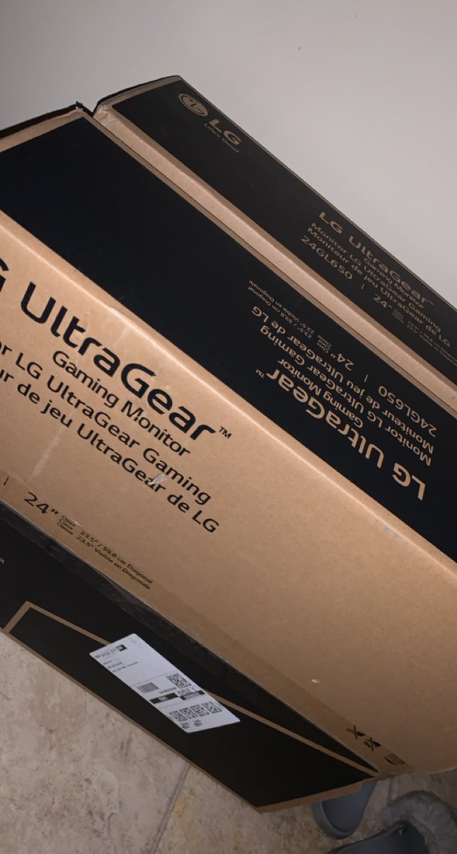 WhoDatLuu's tweet photo. Big W for the new monitors comin in today โผ๏ธโผ๏ธ๐ฅ๐ฅ๐ฅ #twitchstreamer #WhoDatLuu #linkinbio https://t.co/sRUMmRF0Zd