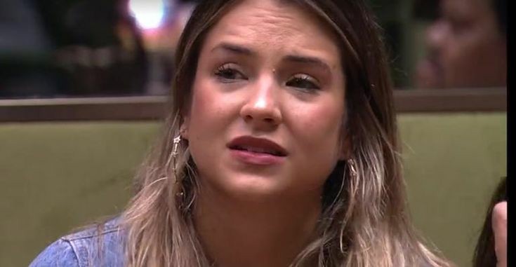 forcadanott's tweet photo. Gabi Martins, ex-BBB floopada e atualmente surfando no hype do Tierry. https://t.co/ujvuHSVnN3