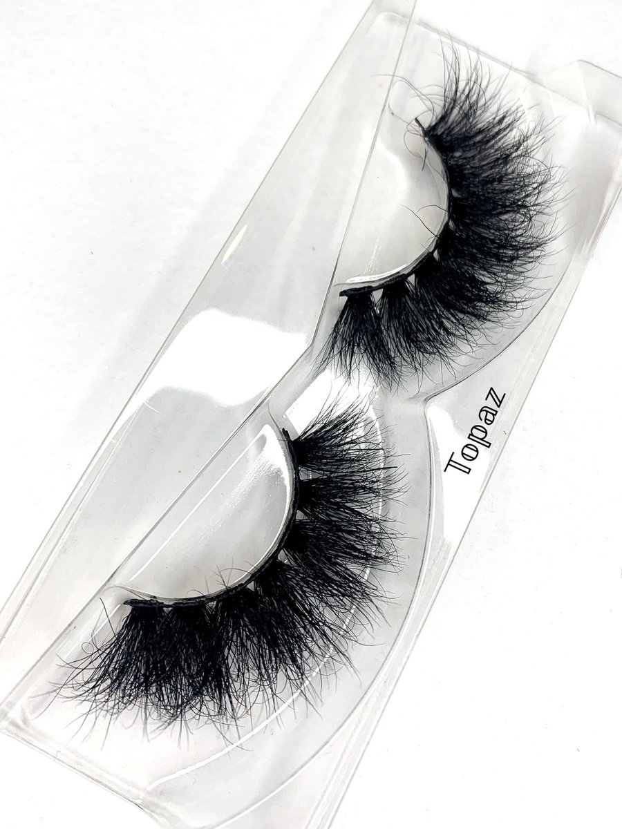 mollie_evs's tweet photo. I’ve made an Etsy for my lashes!! It would be great if everyone could RT 🥺🖤 

https://t.co/0V4QpH84GF https://t.co/A0WQm2qIwW