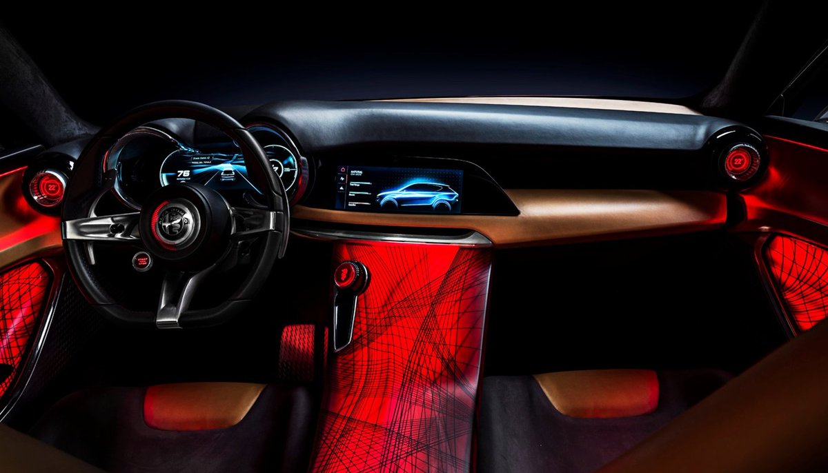 AlfaRomeoMexico's tweet photo. ¡Nuestra pasión por la conducción no conoce límites! 🇮🇹 #AlfaRomeo Tonale es galardonado en los premios auto del año 2021. https://t.co/oRUZULLRn9