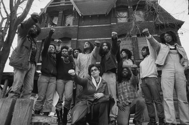 jdpoc's tweet photo. Extreme measures, perhaps, but if the #Trump #MAGA Mob gathers again, they could legally be bombed from the air.

The US Government did so in 1985 to the Black Panthers - flattened a city block killing 11 including 5 children.

And Ronald Reagan defended it. https://t.co/dZoBiQInHW