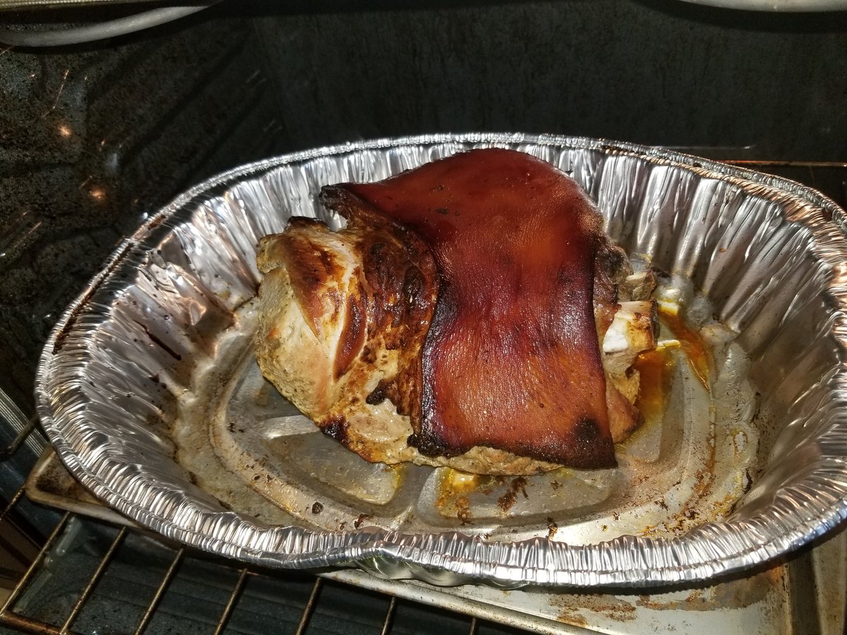 empoweredmas's tweet photo. @fox7austin A pork shoulder.  Ecuadorian style. https://t.co/WNWH0VLJ9W