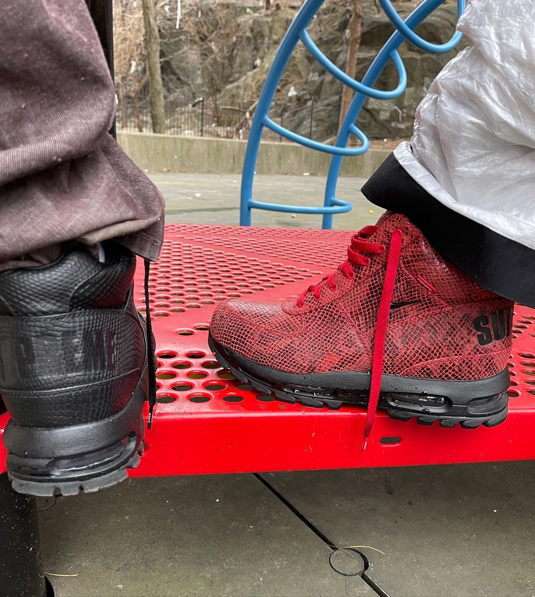 nike x supreme boots