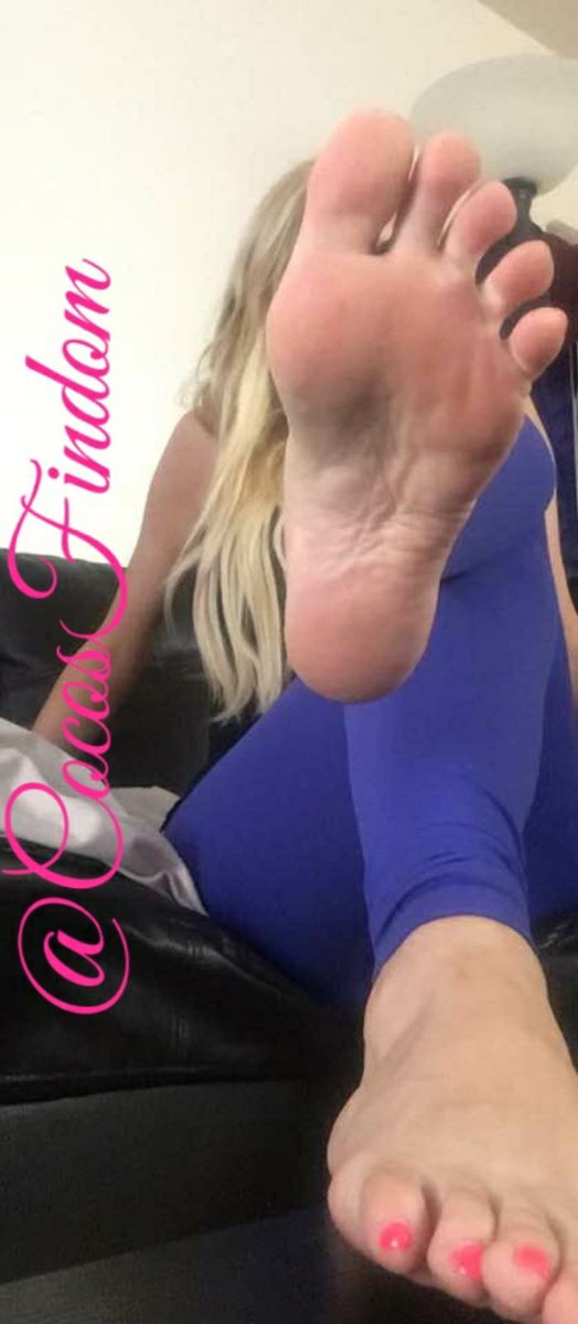 CocosFindom's tweet photo. Get used to this POV. 

you are going to count and think about each one of My sole’s wrinkles many more times than you think about any of your peasant family memories. 😂 @cocosRMMs https://t.co/dVcIzN7F9N