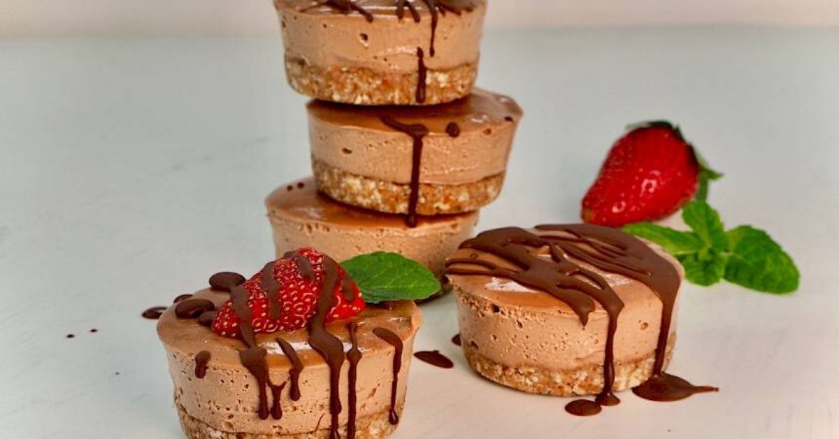 1079Life's tweet photo. Choc Mint Mini Cheesecakes (Dairy-Free): A great dessert for entertaining friends, these delicious dairy-free, no-bake, mini cheesecakes will really impress your guests. The post Choc Mint Mini Cheesecakes (Dairy-Free) appeared… https://t.co/KIH4P7P3mf #blessed #thankful #goals https://t.co/nAKFANs9z2