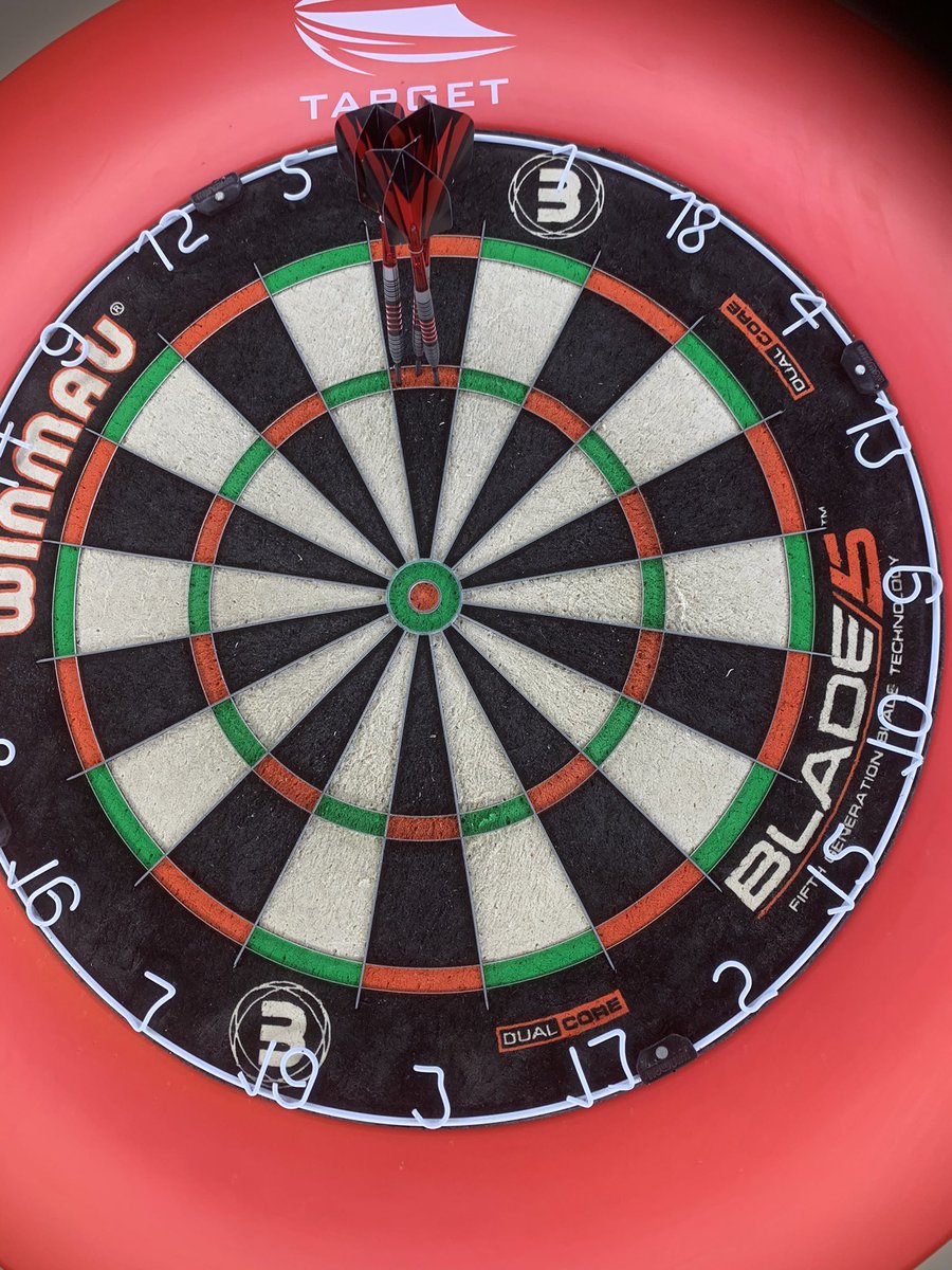 skinfulldan's tweet photo. Had my first proper throw tonight with @rockstar_13_ darts I got on Saturday really like them 2 180s ,177 and a 106 , 116 checkout , really nice darts https://t.co/GDqYzOkPcW